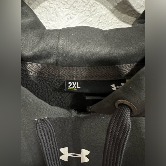 Under armor hoodie XXL - Picture 3 of 3